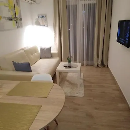 Sunny Day Apartment *