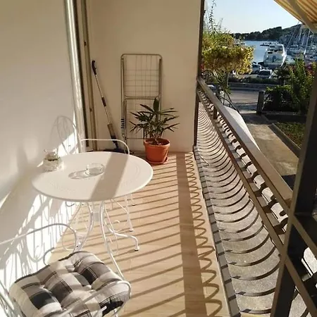 Apartment Sunny Day *