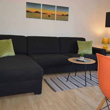 Sunny Day Apartment *
