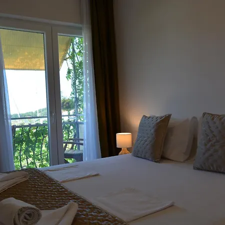 Sunny Day Apartment Tribunj (Sibenik-Knin)