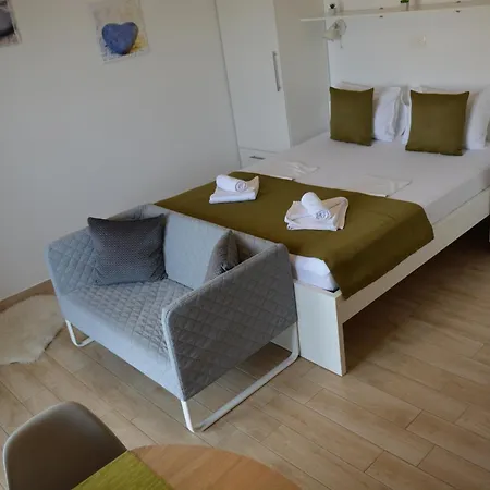 Sunny Day Apartment