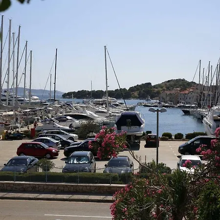 Apartment Sunny Day Tribunj (Sibenik-Knin)